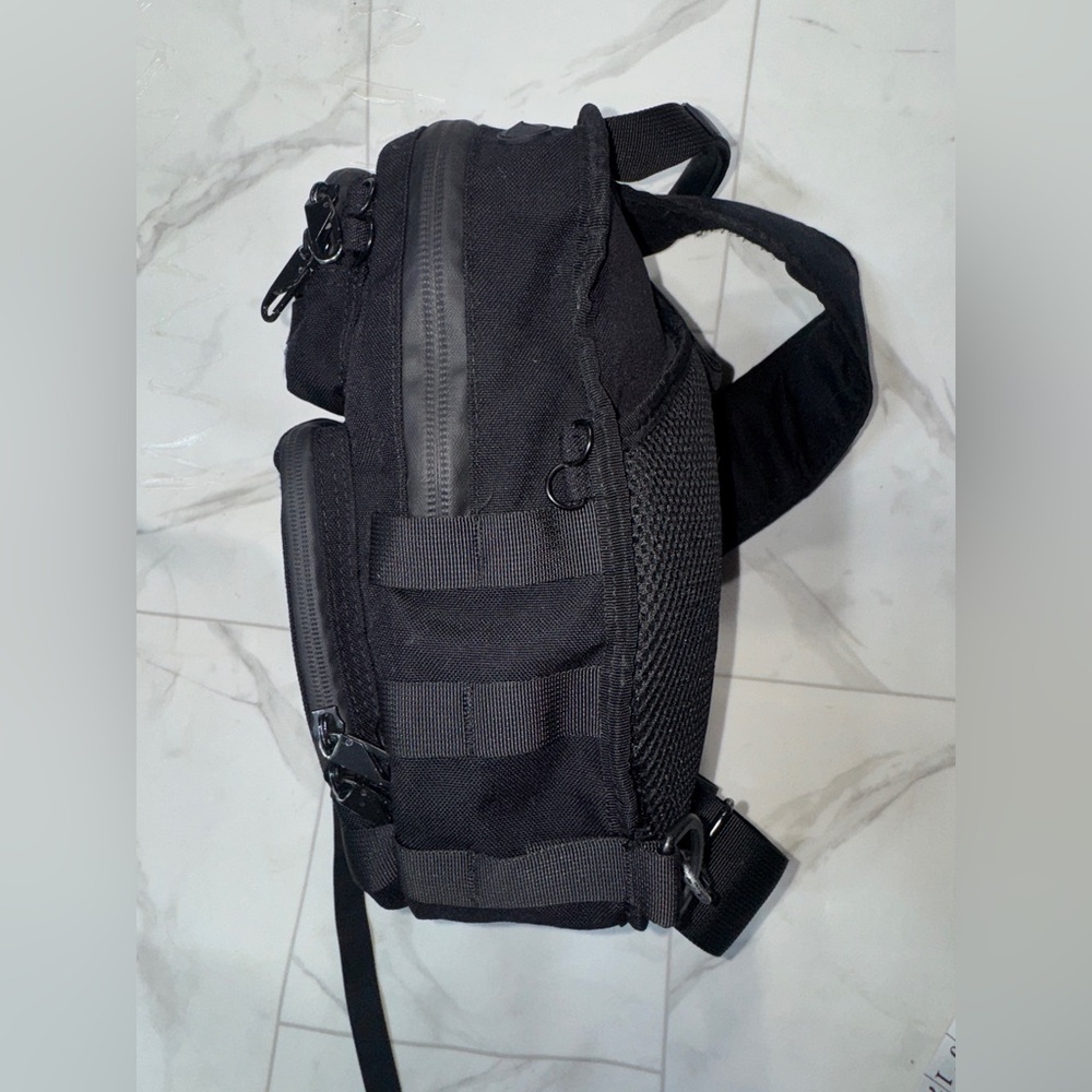 Vaultek Black Tactical Sling Bag for LifePod 2.0 MOLLE Used - Picture 2 of 7
